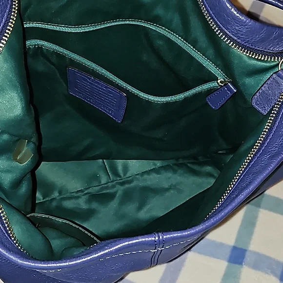 Coach hobo/ crossbody in Navy Blue pebbled leather - Picture 4 of 10